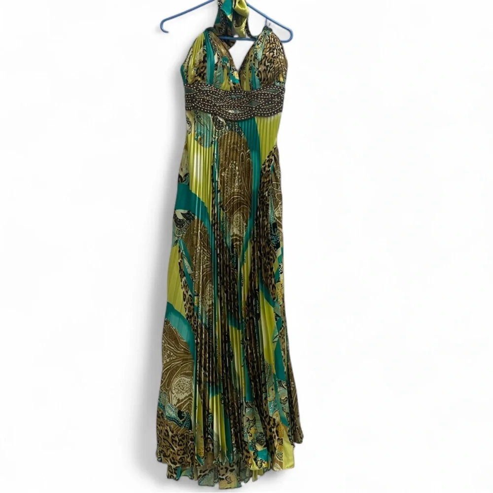 BICICI. Vibrant Multicolor Halter Maxi Dress with “matching shawl/wrap.”
Size. L - Picture 3 of 16